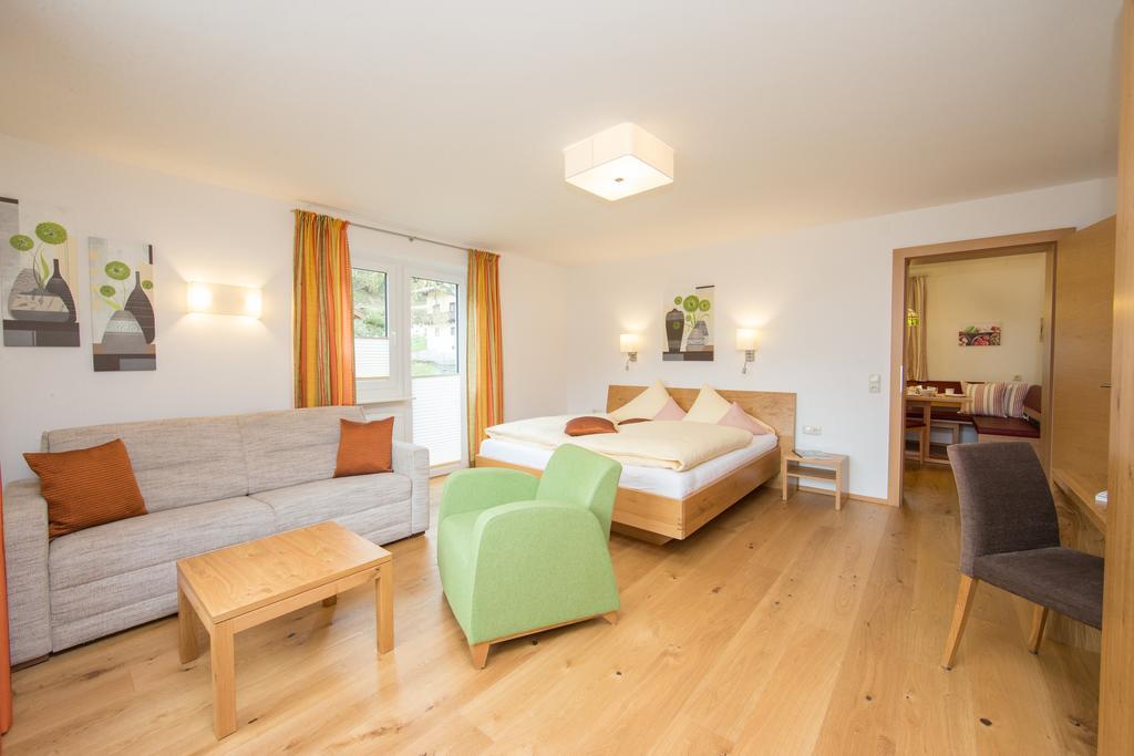 Schwaiger Appartements Zell am See Quarto foto